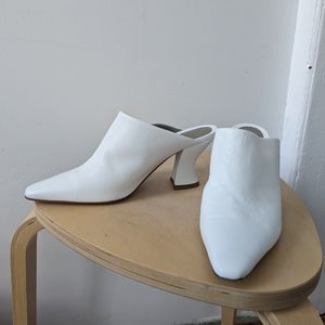 NWT Bottega Veneta white heel mules